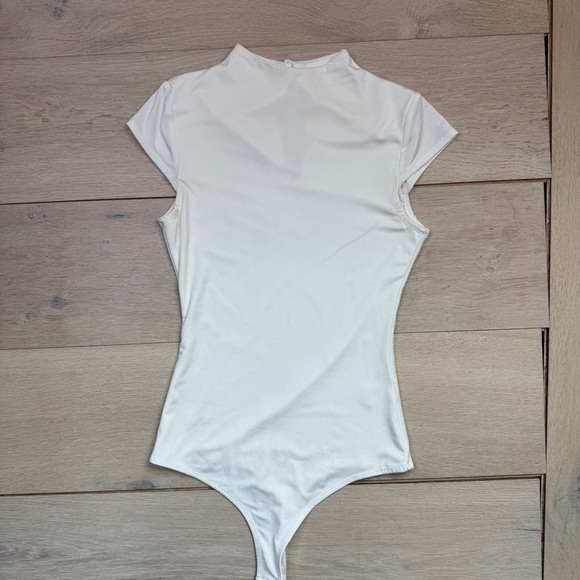 Lulu’s Basics Bodysuit - Picture 1 of 8